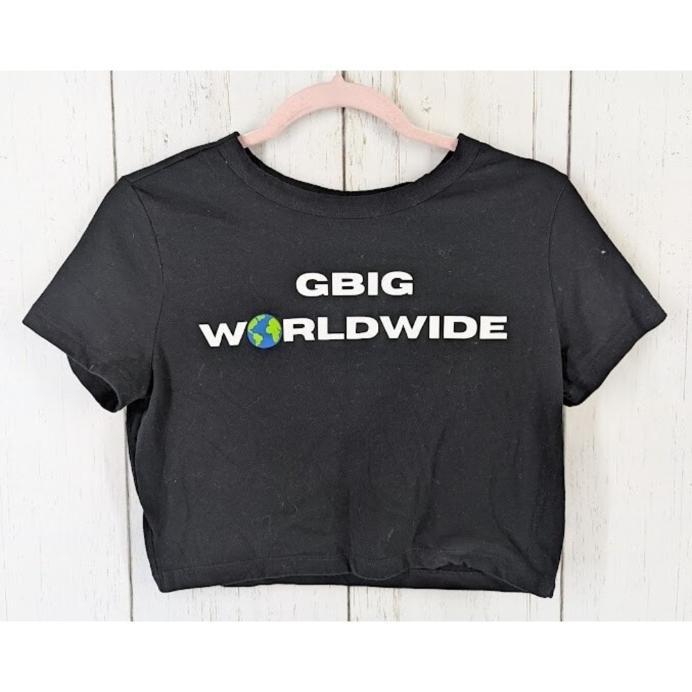 Wild Fable Size Large Black GBIG WORLDWIDE Womens Graphic Short Sleeve Crop Top